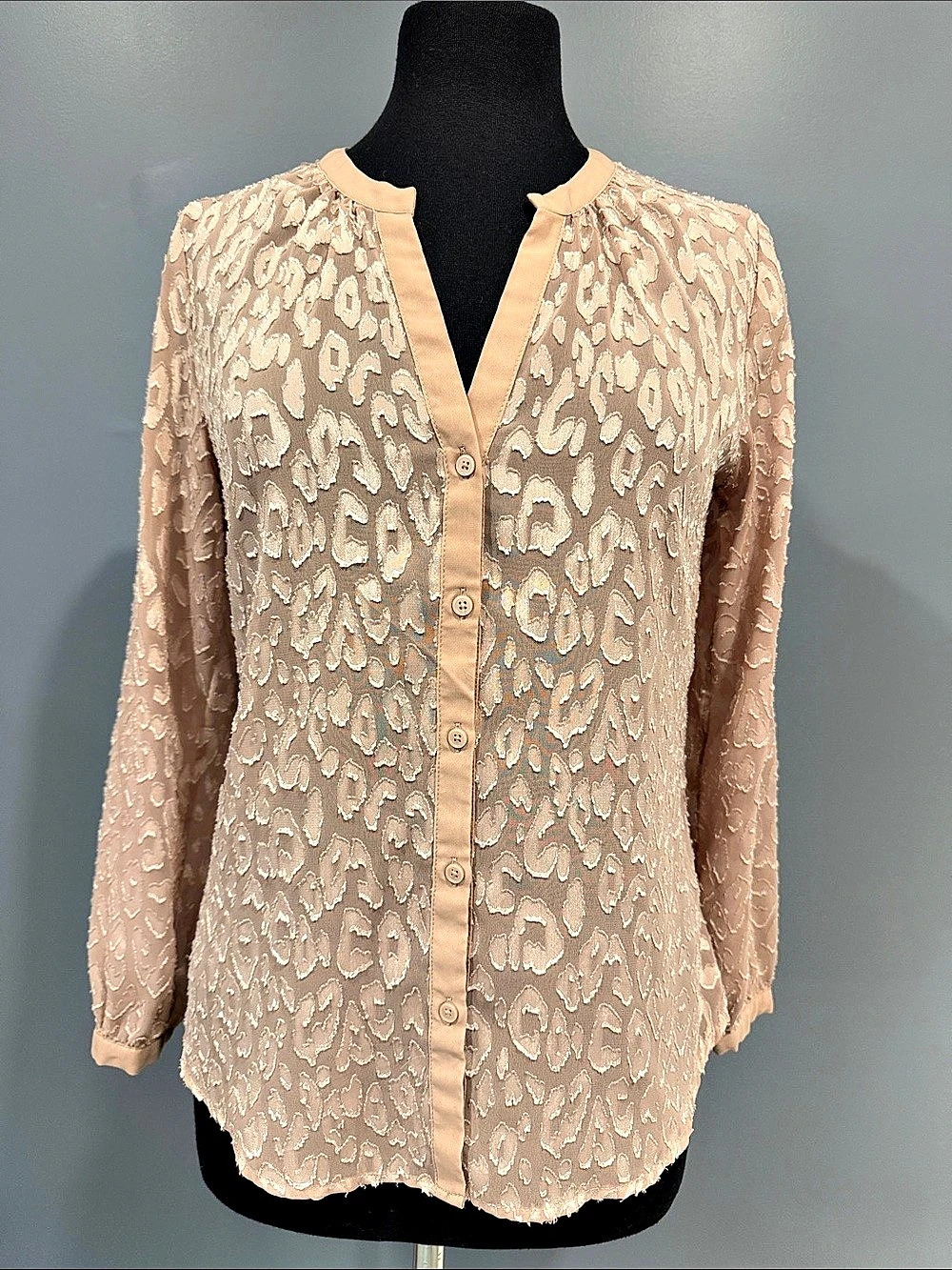 Banana Republic Animal Print Blouse in Pink Size Small Like New